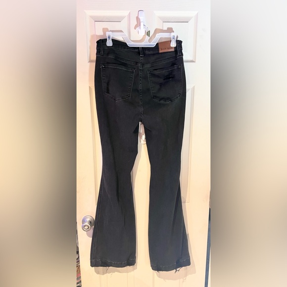 Judy Blue Black Distressed Flare Jeans Size 11 - Picture 5 of 6